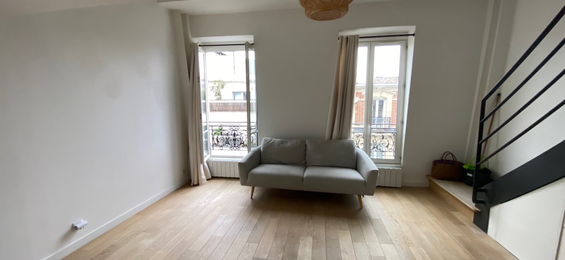 VIDE – 1 ch – 35 m2 au sol – Paris 15e – Rue Convention – 6e étage ascenseur – Loyer cc : 1.290 €