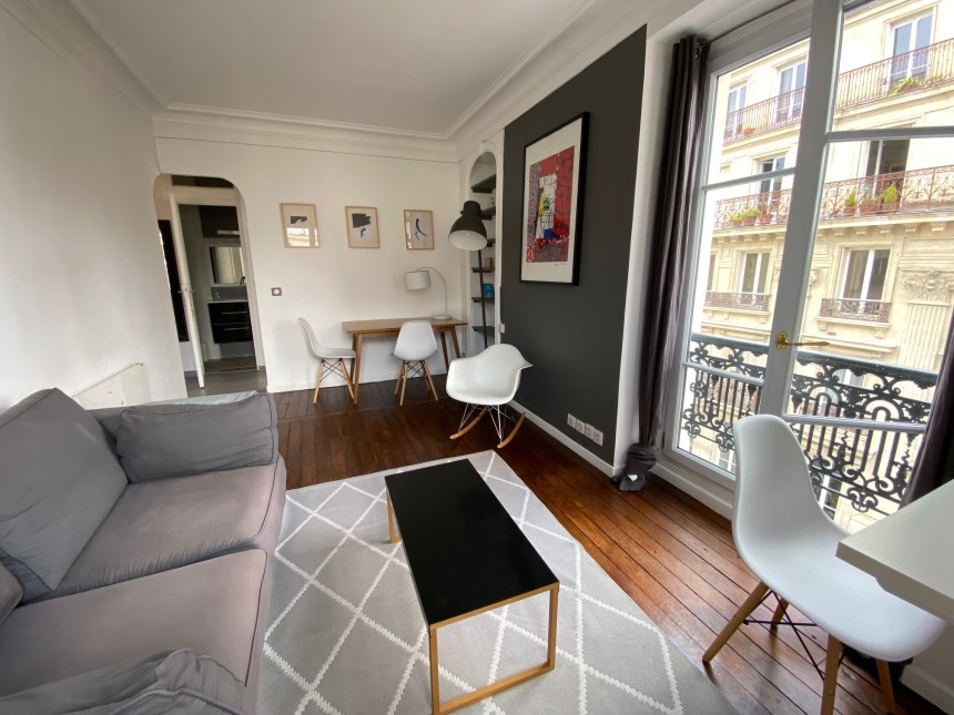 MEUBLÉ – 1 chambre – 34 m2 – Paris 17ème – Rue Guersant – 4e étage sans ascenseur – Loyer charges comprises : 1.500 euros