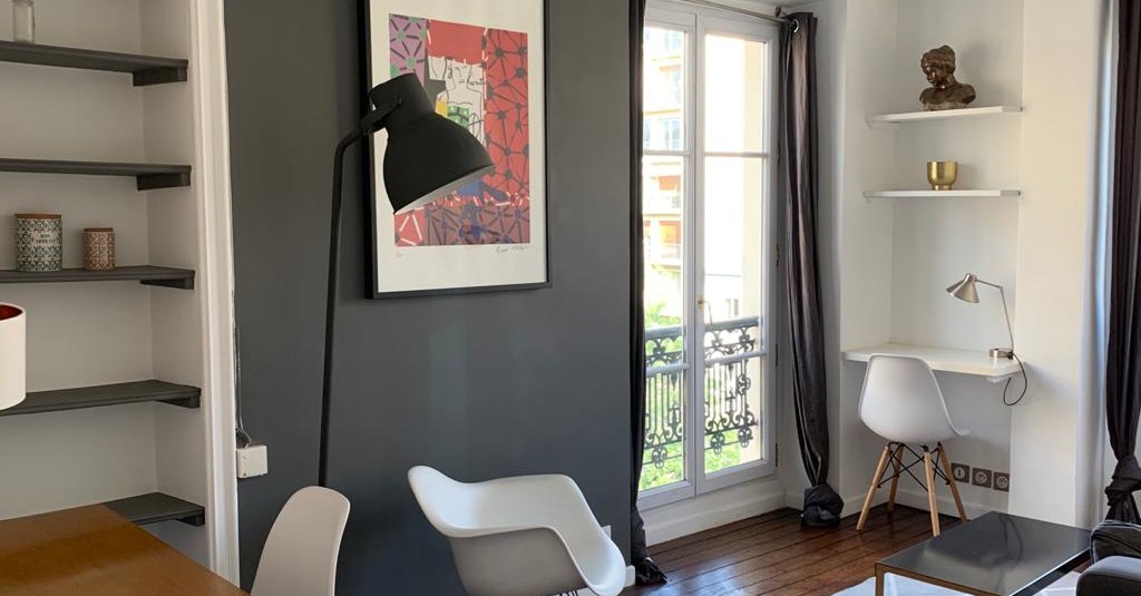 MEUBLÉ – 1 chambre – 34 m2 – Paris 17ème – Rue Guersant – 4e étage sans ascenseur – Loyer charges comprises : 1.500 euros