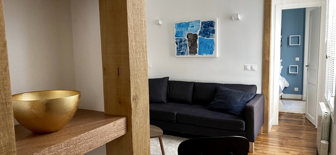 MEUBLÉ – 1 ch – Paris 7ème – Ave Motte Picquet (angle rue Cler) – 35 m2 – 4e étage ascenseur – Loyer cc : 1.890 €