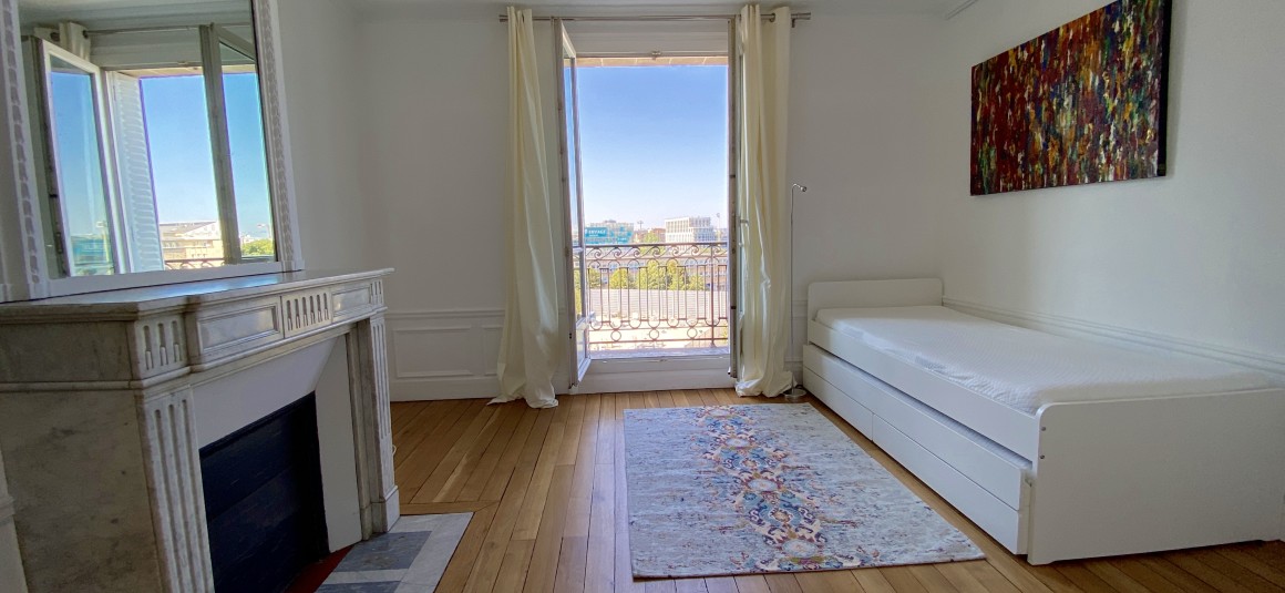 MEUBLÉ – 2 chambres – 70 m2 – Paris 17ème – Bld Bessières/Porte de Clichy – 6e étage ascenseur – Loyer cc : 2.400 €