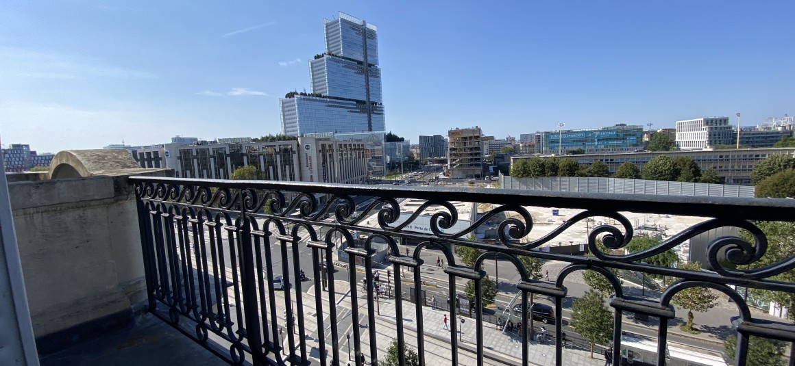 MEUBLÉ – 2 chambres – 70 m2 – Paris 17ème – Bld Bessières/Porte de Clichy – 6e étage ascenseur – Loyer cc : 2.400 €