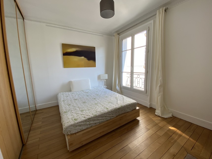 MEUBLÉ – 2 chambres – 70 m2 – Paris 17ème – Bld Bessières/Porte de Clichy – 6e étage ascenseur – Loyer cc : 2.400 €