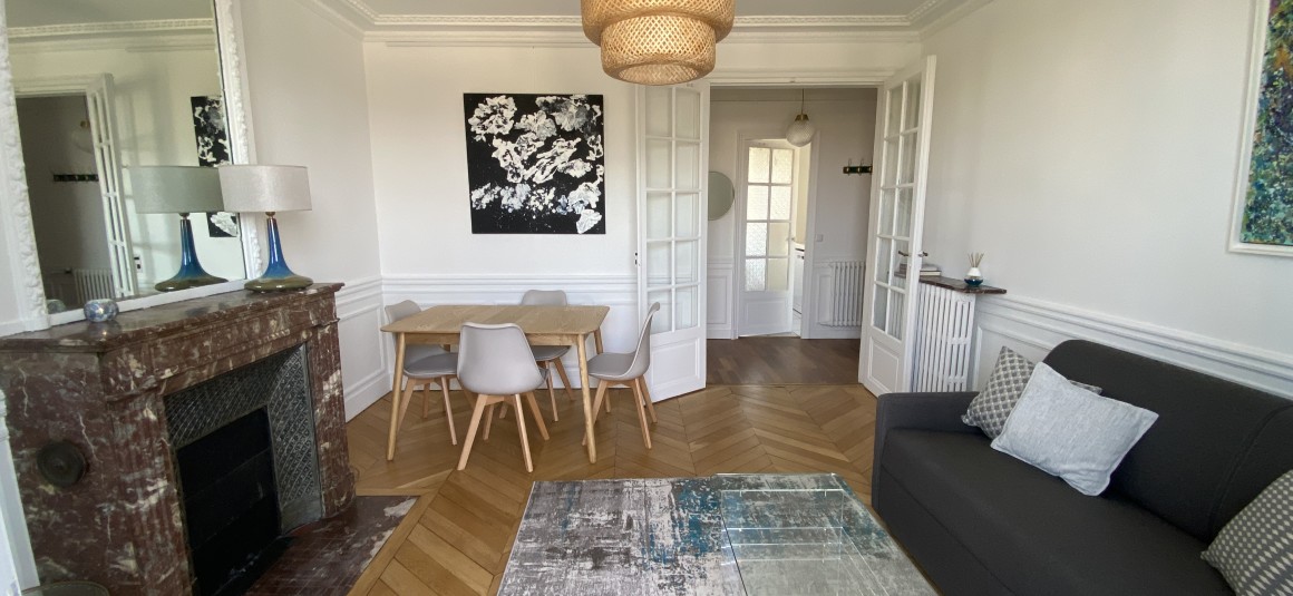 MEUBLÉ – 2 chambres – 70 m2 – Paris 17ème – Bld Bessières/Porte de Clichy – 6e étage ascenseur – Loyer cc : 2.400 €