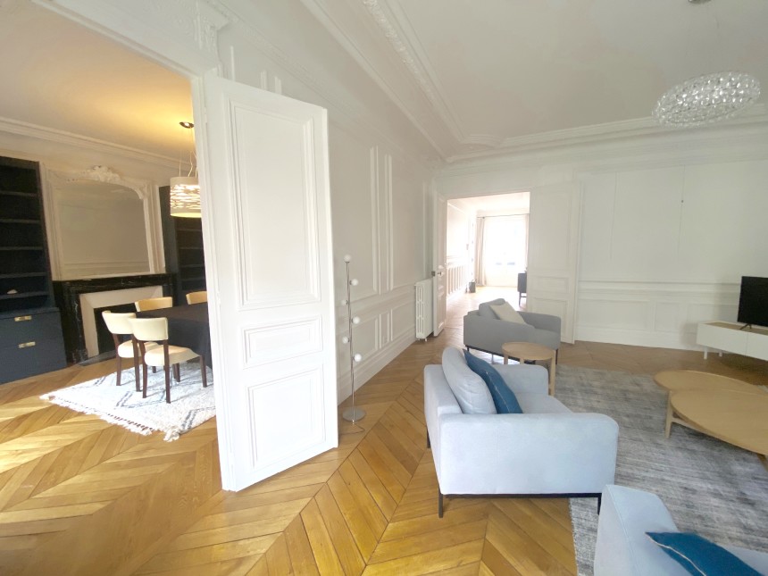 MEUBLÉ – 3 chambres – 160 m2 – Balcon filant – Paris 17ème – Rue Gounod – Ternes/Wagram/Monceau – Standing / Parfait état – 4ème étage avec ascenseur – Loyer cc : 6.000 € (chauff. et eau ch. collectifs)