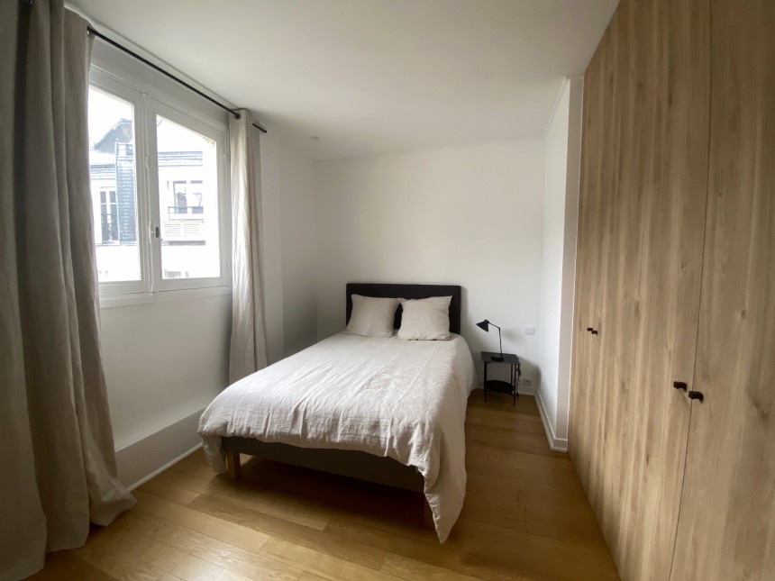 MEUBLÉ – 3 chambres – 160 m2 – Balcon filant – Paris 17ème – Rue Gounod – Ternes/Wagram/Monceau – Standing / Parfait état – 4ème étage avec ascenseur – Loyer cc : 6.000 € (chauff. et eau ch. collectifs)