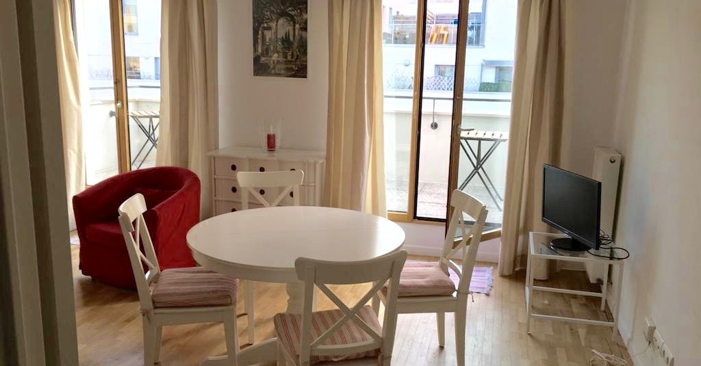 MEUBLÉ – 2 chambres – Boulogne (92) – Rue Marcel Bontemps – 65 m2 + Terrasse 10 m2 – 6e étage ascenseur – Parking en sous-sol –  Loyer cc : 2.300 €
