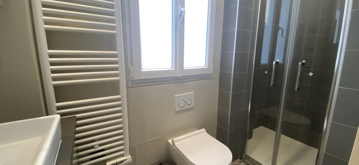 MEUBLÉ – 1 chambre – MARAIS – Paris 3ème  – Rue de Montmorency – 35 m2 – 2e étage sans ascenseur – Loyer charges comprises : 1.800 €