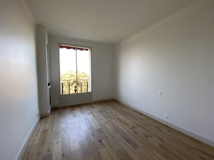 VIDE – 3 ch – 111 m2 – Paris 16e – Village Auteuil – Ave Marechal Lyautey – Balcon – 4e étage ascenseur – Loyer cc : 3.750 €