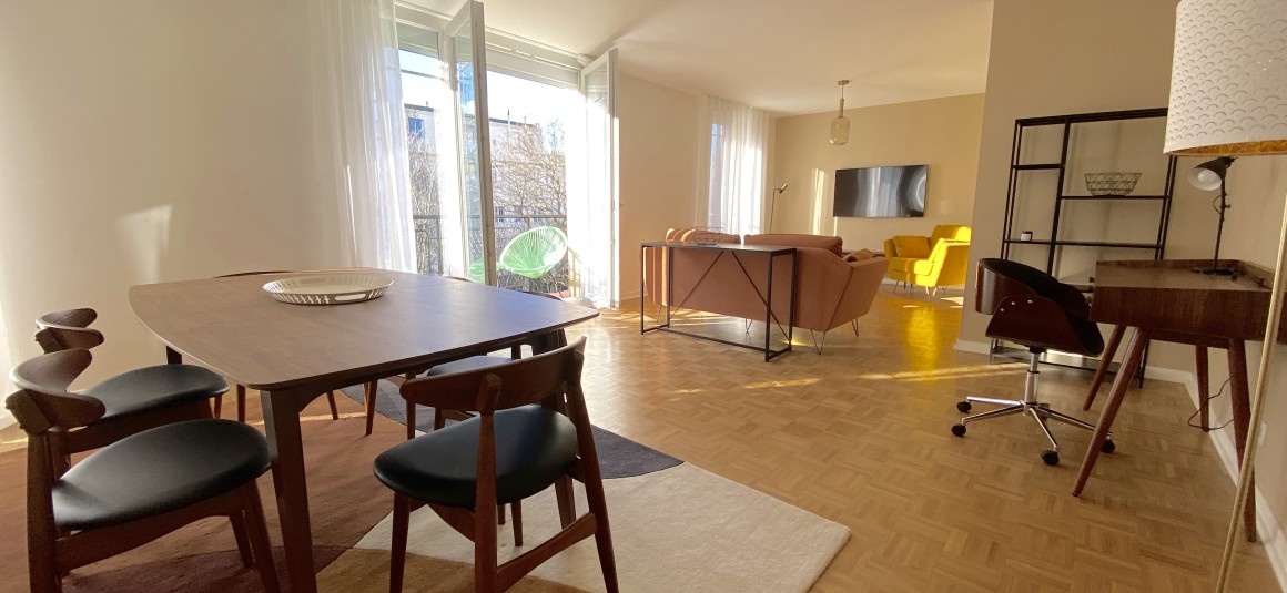 MEUBLÉ – 2 chambres – Paris 16e – Bld de Montmorency – 88 m2 + Balcon 4 m2 – 4e étage avec ascenseur – Loyer cc : 2.950 euros (chauffage et eau chaude collectifs)