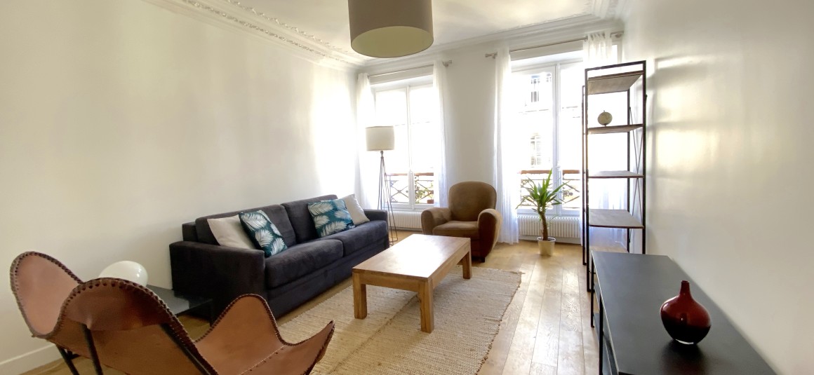 MEUBLÉ – 2 chambres – 53 m2 – Paris 9ème – Cité Trévise – 4ème étage sans ascenseur – Loyer charges comprises : 1.950 €