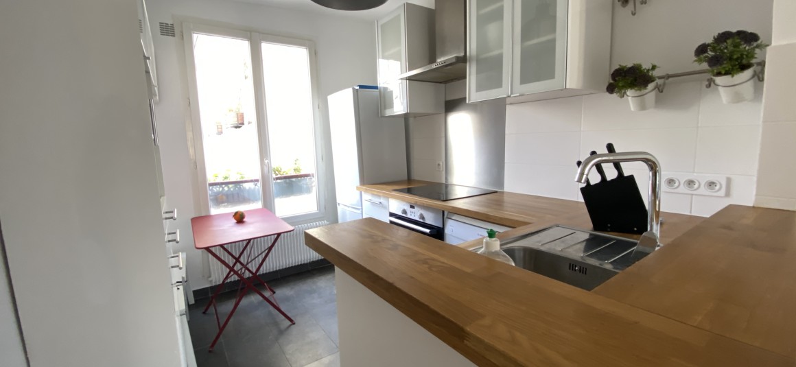 MEUBLÉ – 2 chambres – 53 m2 – Paris 9ème – Cité Trévise – 4ème étage sans ascenseur – Loyer charges comprises : 1.950 €