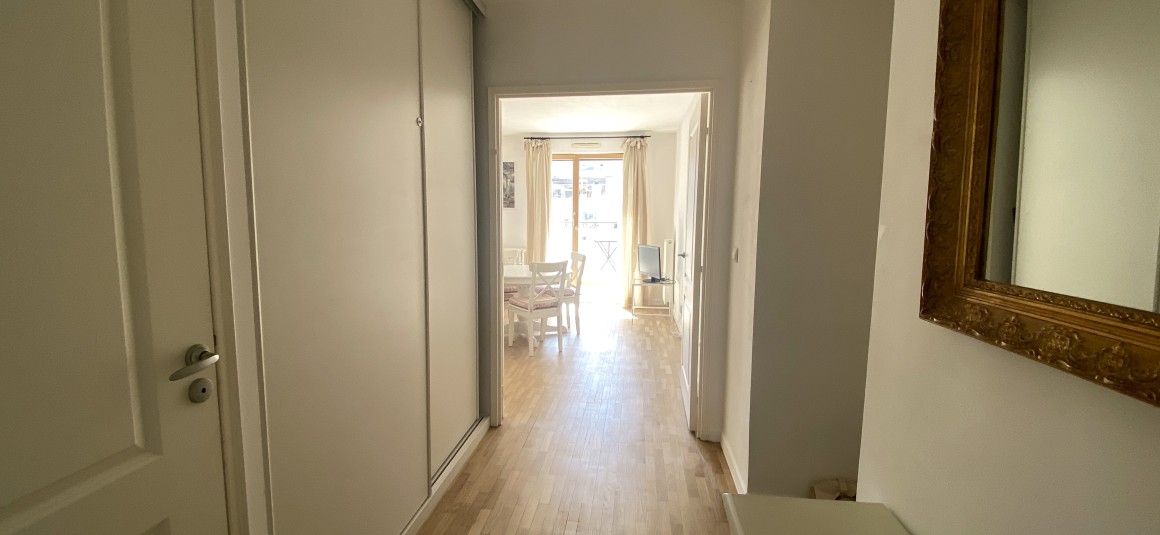 MEUBLÉ – 2 chambres – Boulogne (92) – Rue Marcel Bontemps – 65 m2 + Terrasse 10 m2 – 6e étage ascenseur – Parking en sous-sol –  Loyer cc : 2.300 €