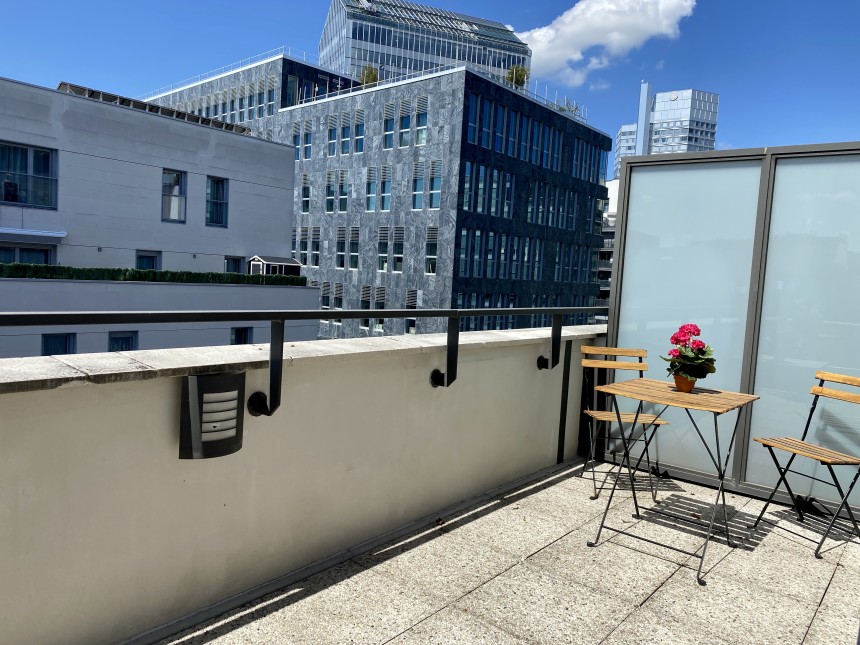 MEUBLÉ – 2 chambres – Boulogne (92) – Rue Marcel Bontemps – 65 m2 + Terrasse 10 m2 – 6e étage ascenseur – Parking en sous-sol –  Loyer cc : 2.300 €