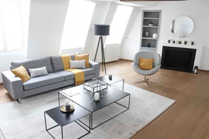 MEUBLÉ – 3 chambres – 186 m2 – Paris 8ème – Rue des Saussaies – Métro : Miromesnil – 4e étage ascenseur – Loyer cc : 7.500 euros