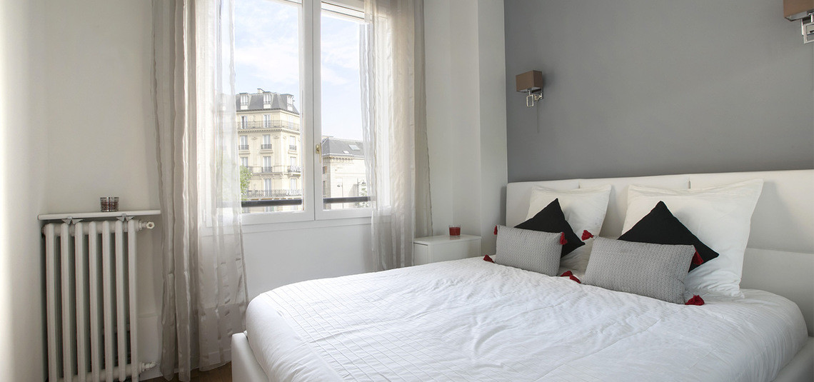 MEUBLÉ – 1 chambre – 37 m2 – Paris 8ème – Rue d’Artois – 2ème étage avec ascenseur – Métro Georges V – Loyer cc : 1.792 euros