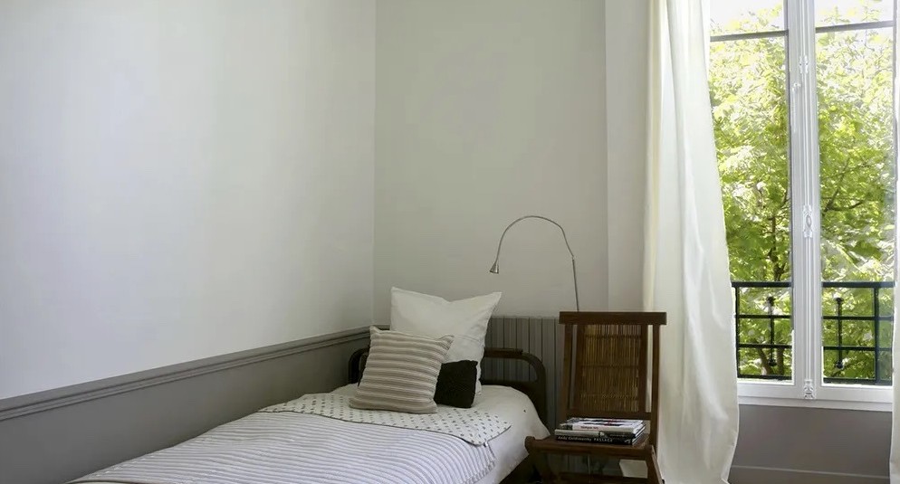 MEUBLÉ – 4 chambres – 142 m2 – 92 Neuilly sur Seine – Rue Perronet – Métro : Pont de Neuilly – 3e étage sans ascenseur – Loyer charges comprises : 4.254 euros