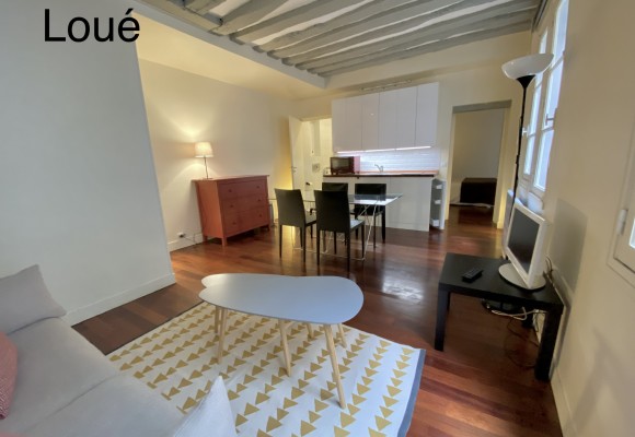 MEUBLÉ – 1 ch – 46 m2 – Paris 1er – Rue St Honoré – Metro : Tuileries Pyramides – 2ème étage sans ascenseur – Loyer cc : 1.600 € cc