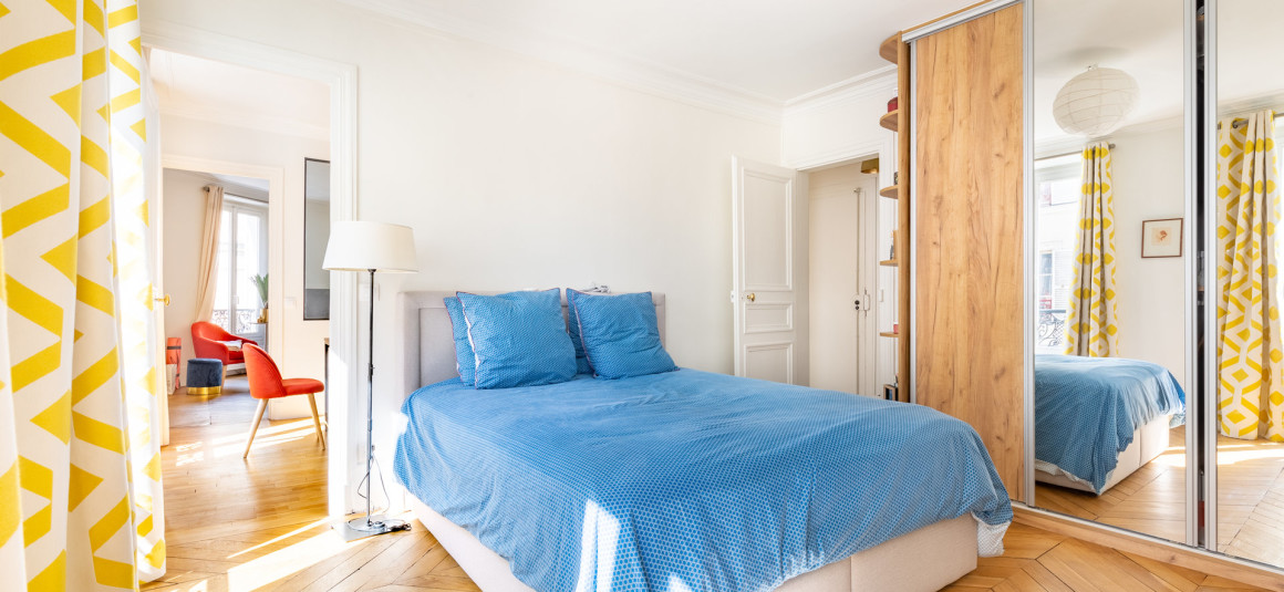 MEUBLÉ – 1 chambre – 3 pièces – Paris 17ème – 58 m2 – Coeur Village Batignolles – Rue Legendre – 3e étage avec ascenseur – Loyer charges comprises : 2.250 euros
