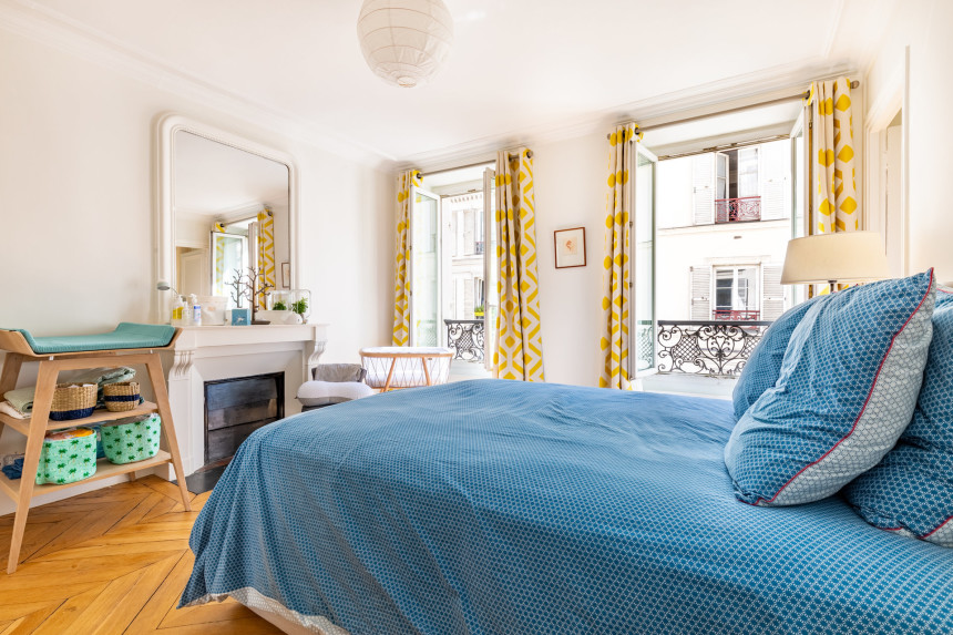 MEUBLÉ – 1 chambre – 3 pièces – Paris 17ème – 58 m2 – Coeur Village Batignolles – Rue Legendre – 3e étage avec ascenseur – Loyer charges comprises : 2.250 euros