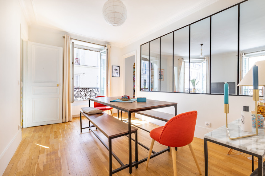 MEUBLÉ – 1 chambre – 3 pièces – Paris 17ème – 58 m2 – Coeur Village Batignolles – Rue Legendre – 3e étage avec ascenseur – Loyer charges comprises : 2.250 euros