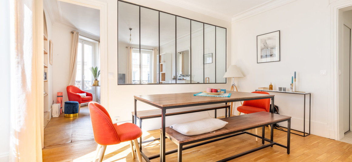 MEUBLÉ – 1 chambre – 3 pièces – Paris 17ème – 58 m2 – Coeur Village Batignolles – Rue Legendre – 3e étage avec ascenseur – Loyer charges comprises : 2.250 euros