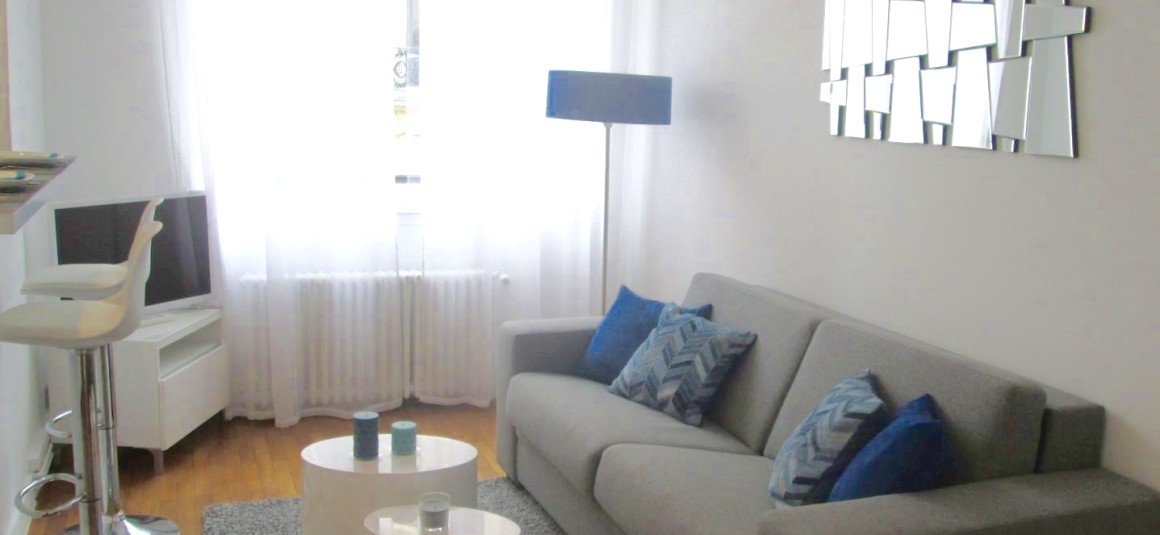 MEUBLÉ – 1 chambre – Rue d’Artois – Paris 8ème – 45,52 m2 – 2ème étage ascenseur – Loyer cc : 1.990 €