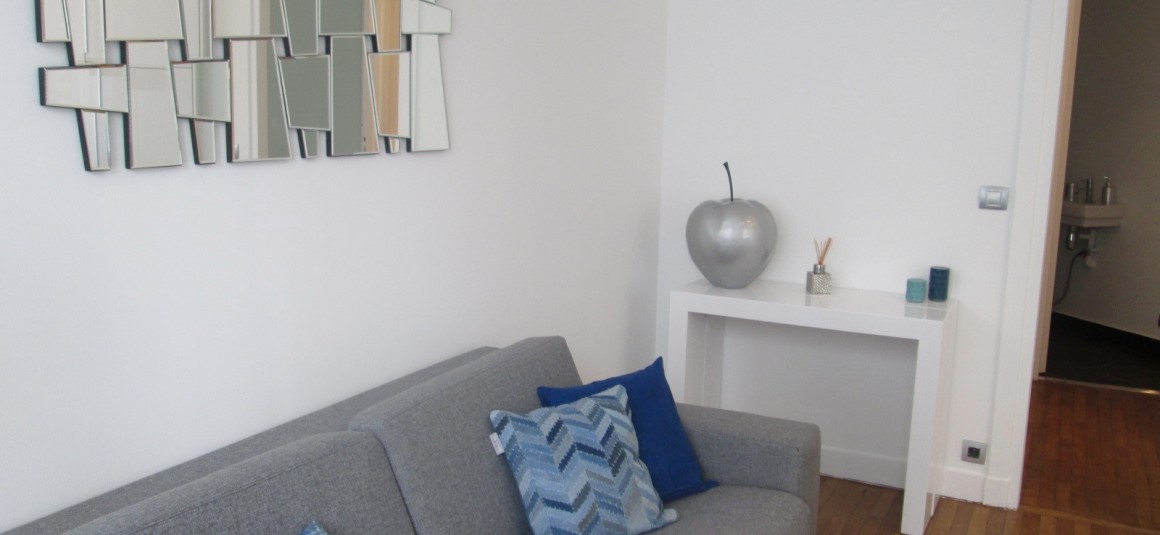 MEUBLÉ – 1 chambre – Rue d’Artois – Paris 8ème – 45,52 m2 – 2ème étage ascenseur – Loyer cc : 1.990 €