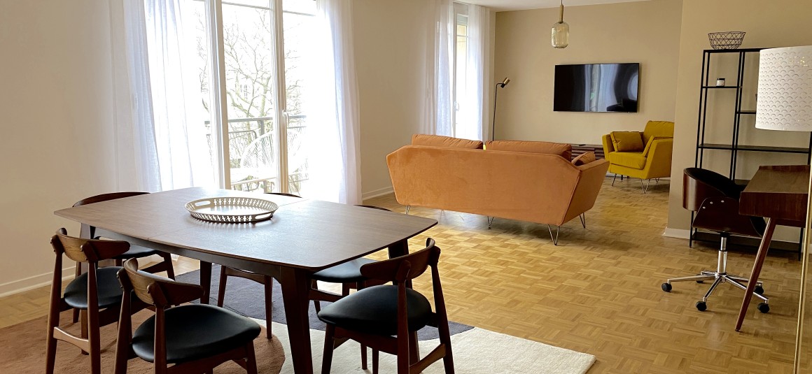 MEUBLÉ – 2 chambres – Paris 16e – Bld de Montmorency – 88 m2 + Balcon 4 m2 – 4e étage avec ascenseur – Loyer cc : 2.950 euros (chauffage et eau chaude collectifs)