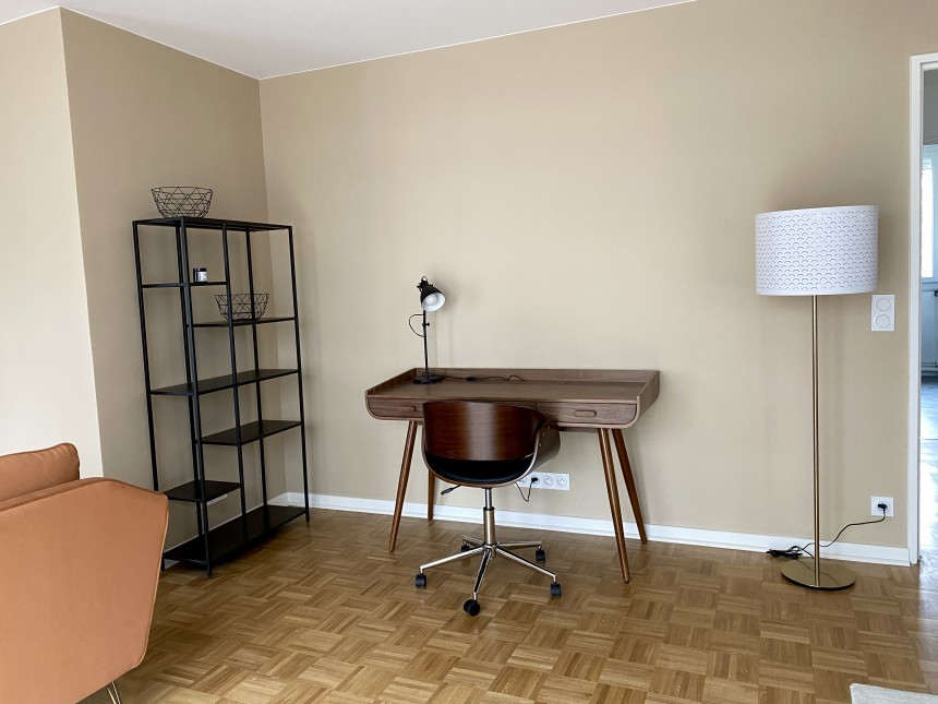 MEUBLÉ – 2 chambres – Paris 16e – Bld de Montmorency – 88 m2 + Balcon 4 m2 – 4e étage avec ascenseur – Loyer cc : 2.950 euros (chauffage et eau chaude collectifs)