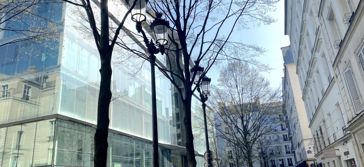 MEUBLÉ – 1 chambre – Paris 1er – Marché St Honoré – 35,5 m2 – 4ème étage avec ascenseur sur cour – loyer cc : 1.700 €