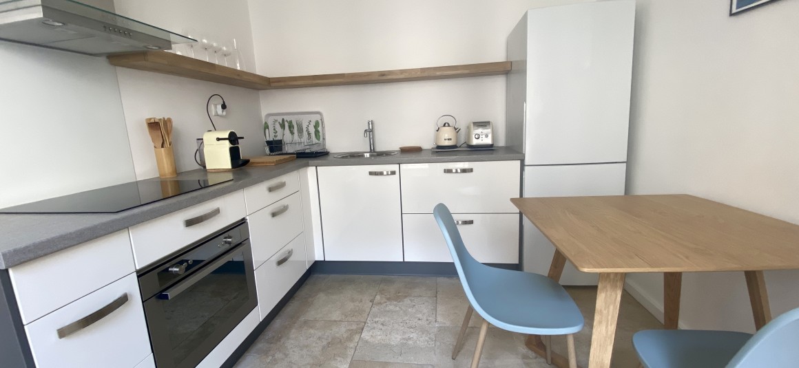 MEUBLÉ – 1 chambre – Paris 1er – Marché St Honoré – 35,5 m2 – 4ème étage avec ascenseur sur cour – loyer cc : 1.700 €