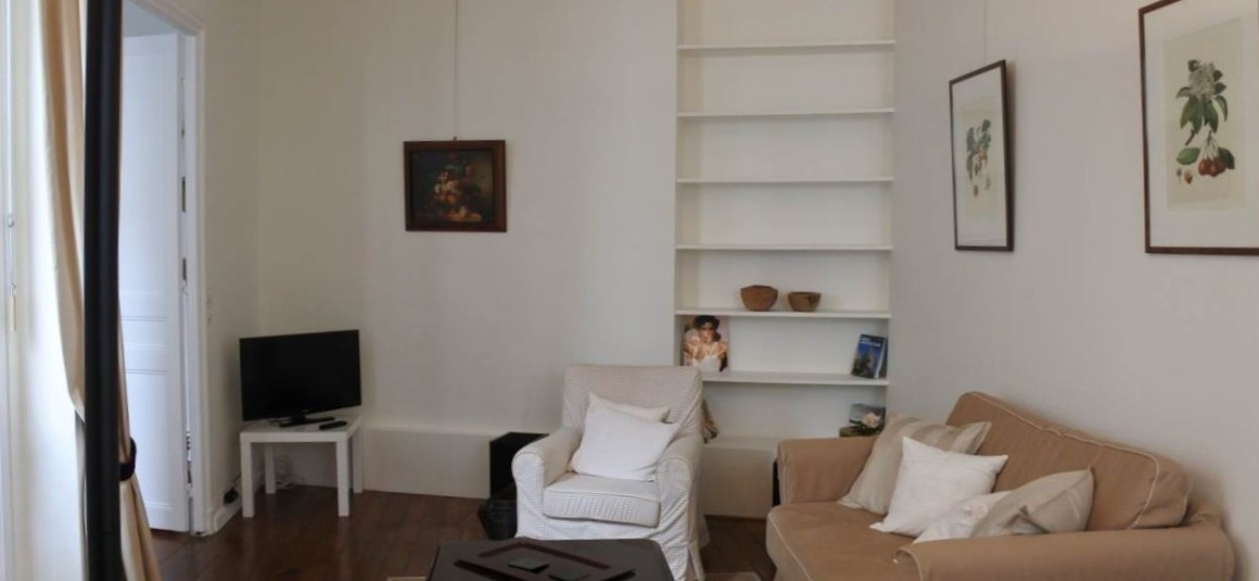 MEUBLÉ – 2 chambres – Paris 2ème – Rue Paul Lelong – 60 m2 – 2ème étage ascenseur – Loyer cc : 2.240 €