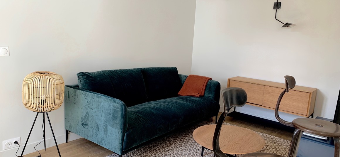 MEUBLÉ – 1 chambre – 37 m2 – Paris 6e – Rue Cherche Midi – 4ème étage sans ascenseur – Loyer cc : 1.600 euros