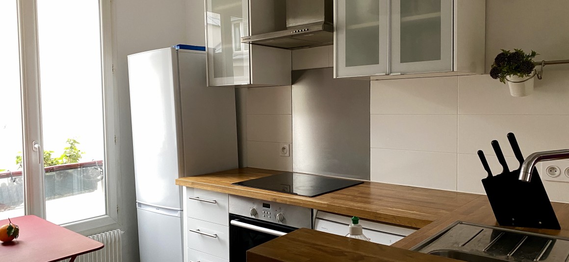 MEUBLÉ – 2 chambres – 53 m2 – Paris 9ème – Cité Trévise – 4ème étage sans ascenseur – Loyer charges comprises : 1.950 €