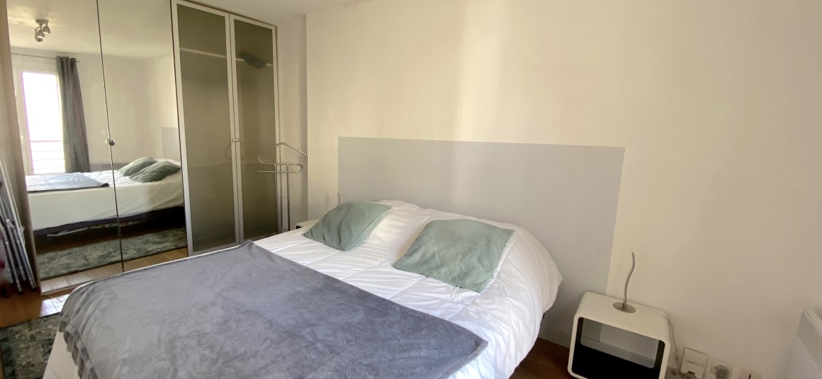 MEUBLÉ – 1 chambre – 32,2 m2 – Paris 9e – Rue J B Pigalle – 5ème étage ascenseur – Loyer cc : 1.320 €