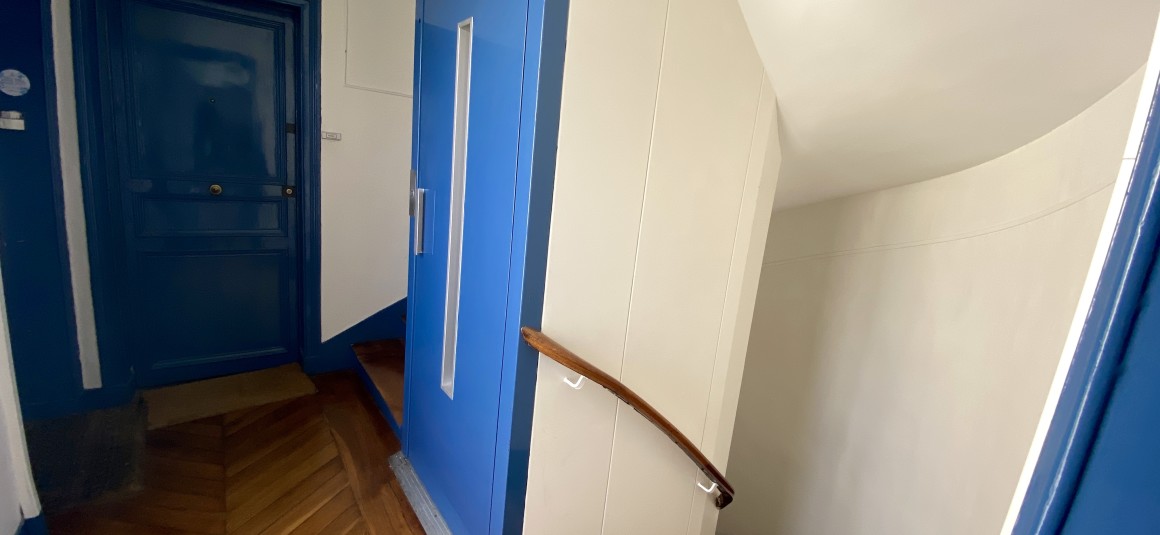 MEUBLÉ – 1 chambre – 32,2 m2 – Paris 9e – Rue J B Pigalle – 5ème étage ascenseur – Loyer cc : 1.320 €