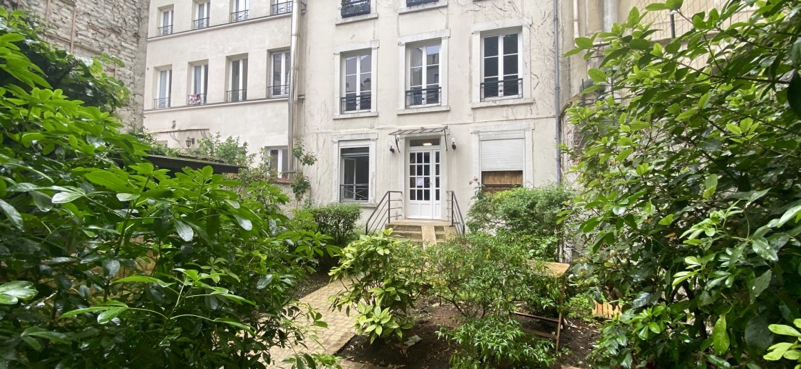 MEUBLÉ – 1 chambre – 43 m2 – Paris 17e – Rue des Acacias – 3e étage avec ascenseur  – Loyer cc : 1.500 €