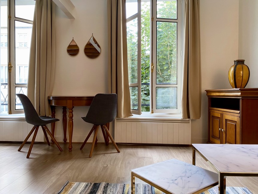 MEUBLÉ – 1 chambre – 43 m2 – Paris 17e – Rue des Acacias – 3e étage avec ascenseur  – Loyer cc : 1.500 €