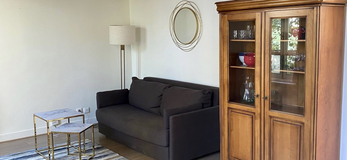 MEUBLÉ – 1 chambre – 43 m2 – Paris 17e – Rue des Acacias – 3e étage avec ascenseur  – Loyer cc : 1.500 €