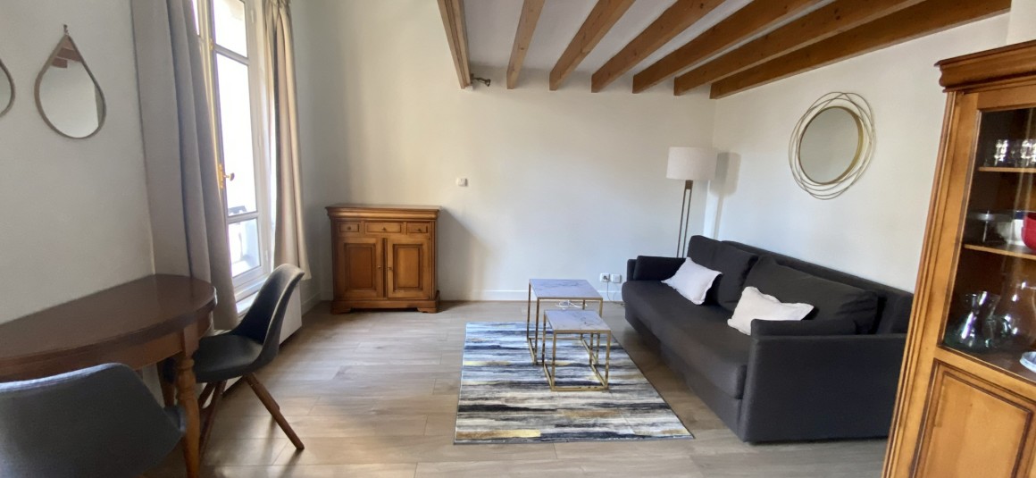 MEUBLÉ – 1 chambre – 43 m2 – Paris 17e – Rue des Acacias – 3e étage avec ascenseur  – Loyer cc : 1.500 €