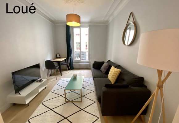 MEUBLÉ – 1 chambre – Paris 17 – Quartier Poncelet – Rue Saussier Leroy – 32 m2 – 1er étage sans ascenseur – Loyer : 1.350 € cc