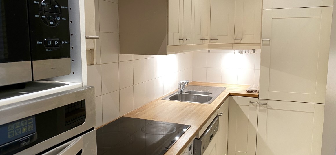 MEUBLÉ – 1 chambre – Paris 15ème – Bld Pasteur – 71m2 + grande terrasse environ 25 m2 –  1er étage avec ascenseur – Loyer cc : 2.190 euros (chauffage eau chaude collectif)