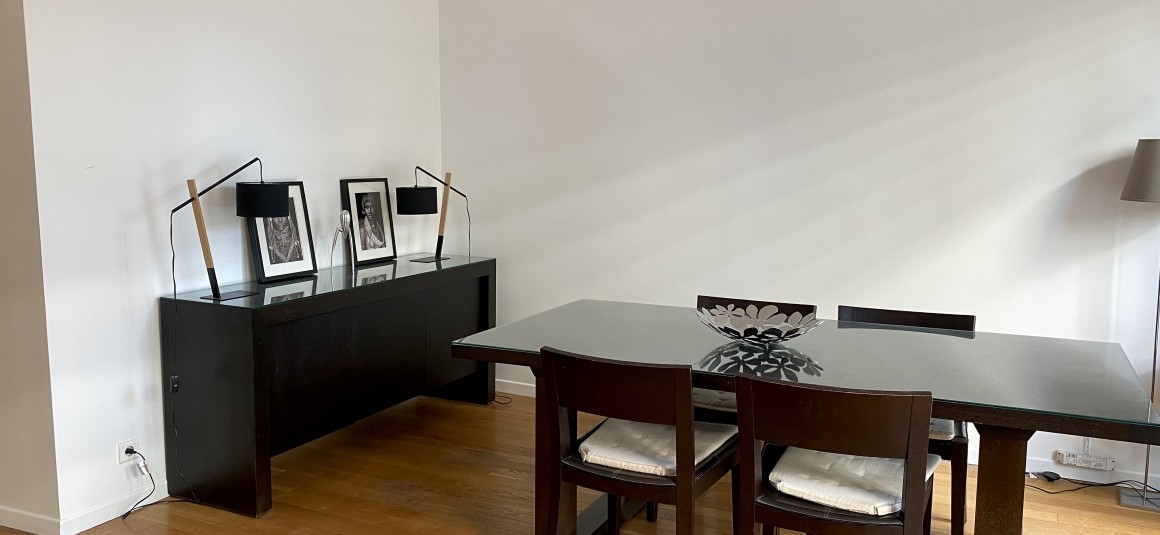 MEUBLÉ – 1 chambre – Paris 15ème – Bld Pasteur – 71m2 + grande terrasse environ 25 m2 –  1er étage avec ascenseur – Loyer cc : 2.190 euros (chauffage eau chaude collectif)