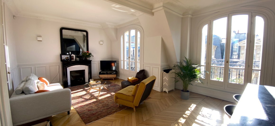 MEUBLÉ – Refait neuf standing – 3 chambres – PARIS 17ème – PONCELET/TERNES – 120 m2 au sol (96 m2 carrez) – Duplex en dernier étage (6e et 7e étage) avec ascenseur – Balcon  – Loyer charges comprises : 4.025 euros