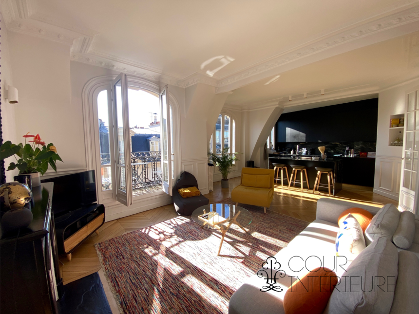 MEUBLÉ – Refait neuf standing – 3 chambres – PARIS 17ème – PONCELET/TERNES – 120 m2 au sol (96 m2 carrez) – Duplex en dernier étage (6e et 7e étage) avec ascenseur – Balcon  – Loyer charges comprises : 4.025 euros