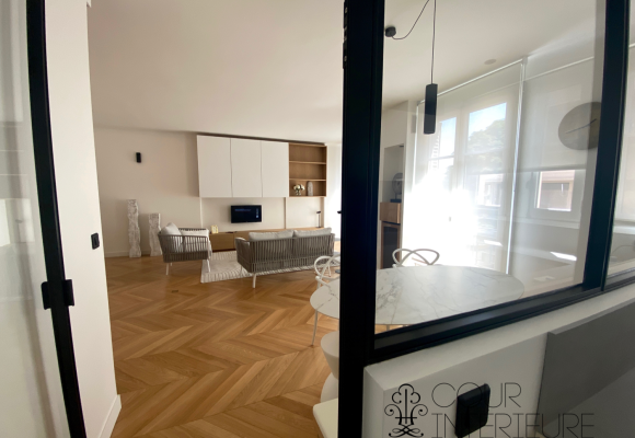 MEUBLÉ – EXCEPTIONNEL – 1ère LOCATION – RÉFECTION HAUT DE GAMME – 2 chambres – 98 m2 – Paris 6ème – Jardin du Luxembourg – Rue Boissonade – 3ème étage ascenseur – Loyer charges comprises : 4.300 euros (chauffage et eau chaude centrals inclus et Internet inclus)