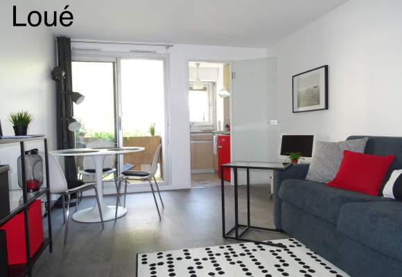 MEUBLÉ – Studio – 23 m2 + Balcon 2 m2- rue JB Pigalle – Paris 9e – 2e et dernier étage ascenseur – Loyer cc : 1.100 euros