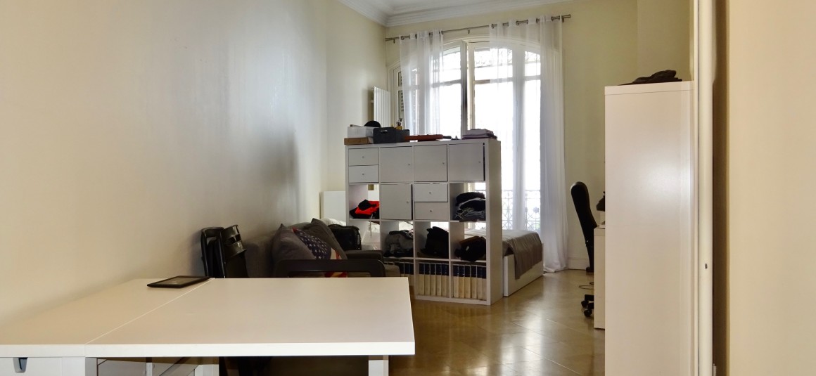 VIDE – Grand studio – Paris 8ème – Rue Lisbonne (Parc Monceau) – 38 m2 – Rdc sur cour – Loyer cc : 1.397 euros