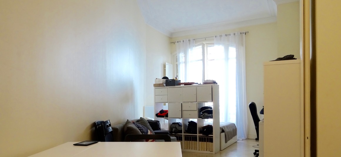 VIDE – Grand studio – Paris 8ème – Rue Lisbonne (Parc Monceau) – 38 m2 – Rdc sur cour – Loyer cc : 1.397 euros
